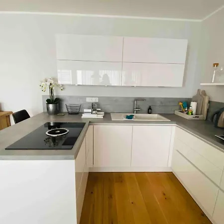 Lägenhet Schoene Wohnung In Maisach Niederdorla