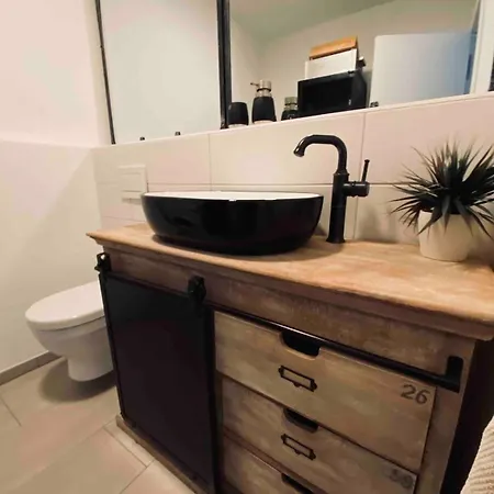 Lägenhet Schoene Wohnung In Maisach Niederdorla